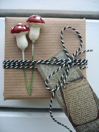 Lucky Parcel - the friendship lounge way!!