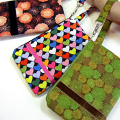 A Wristlet Full O' Surprises Swap!!!