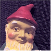 Hanging with my Gnomie