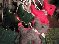 Hand Made XMAS ornie swap/International *edit*